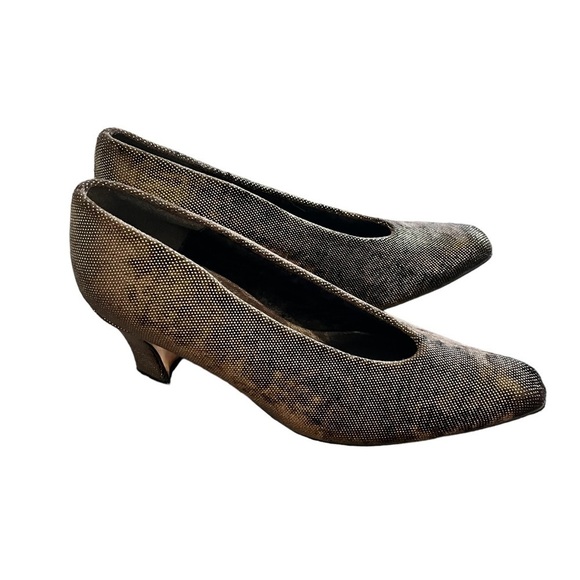 Vintage Margaret Jerrold Gold Lame Knit Pumps Leather Sole 8 - Picture 2 of 11